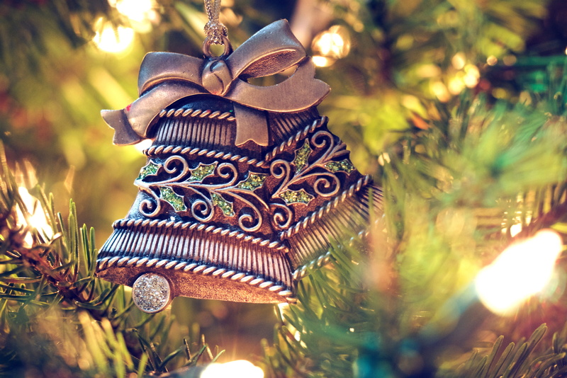 multi colored, art and craft, season, celebration, gold Colored, tree, christmas market, craft, lens flare, fir Tree, ornaments, focus on foreground, nature
