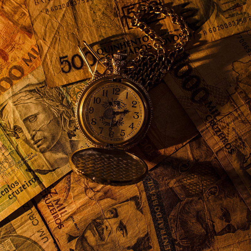 close-up, retro styled, antique, wealth, personal accessory, number, accuracy, money, minute hand, still life, indoors, instrument of time, metal, time