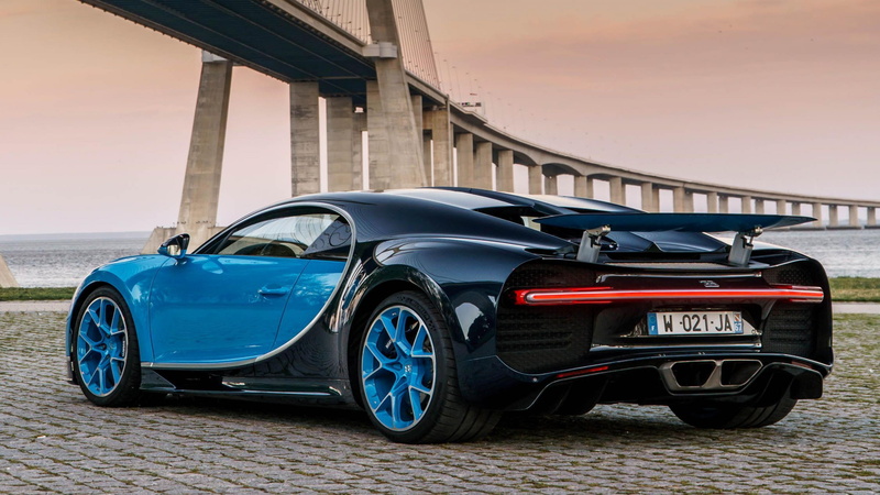 sky, bugatti, street, land vehicle, personal land vehicle, retro styled, transportation, motor vehicle, architecture, motion, no people, chiron, 4K, vintage car