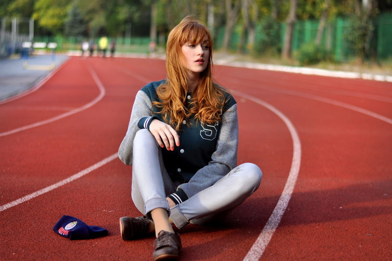 redhead, looking away, race tracks, women, Alina Kovalenko, 720P, sports jerseys