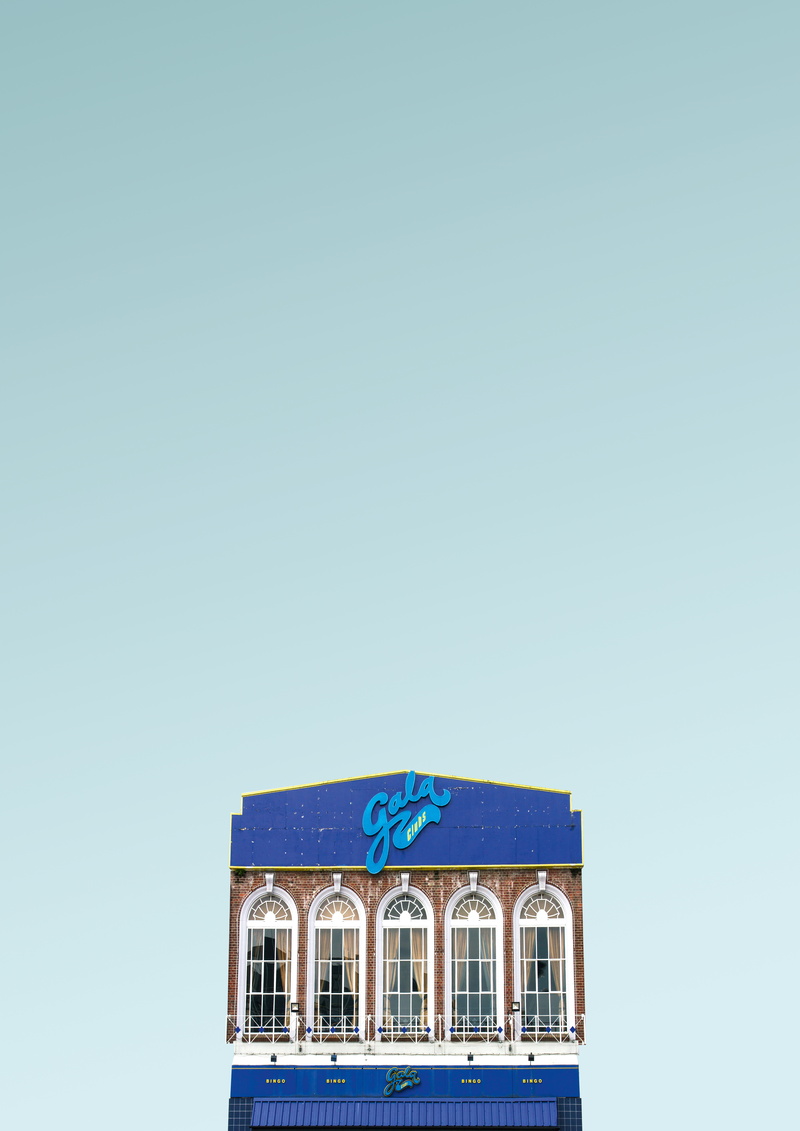 day, archiporn, facade, the past, house, arch, built structure, building, low angle view, urban, architecture, window, history, store, gala, sky, white