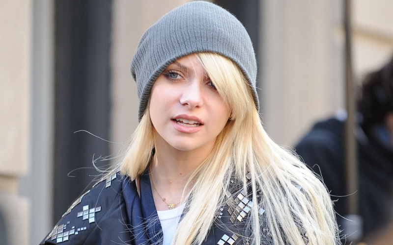 Taylor, Momsen, 1080P