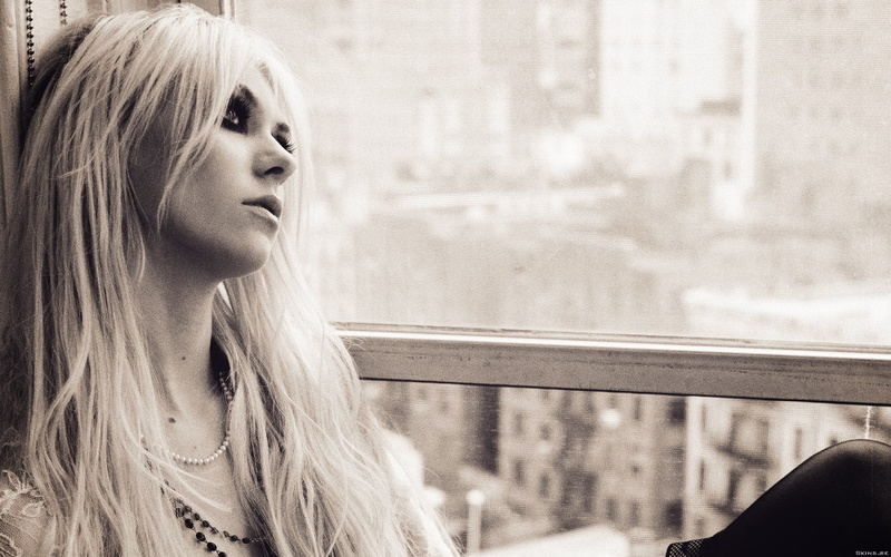 pretty, mood, momsen, singer, blonde, alternative, taylor, rock, 1080P, actress, model, reckless, sexy, hard, babe