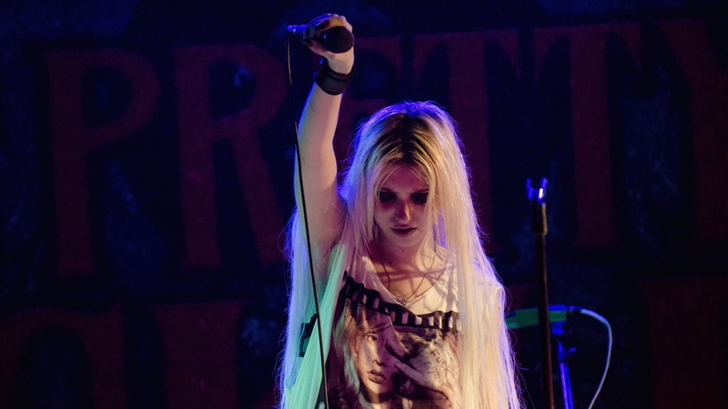alternative, momsen, taylor, model, rock, actress, sexy, pop, hard, 1080P, pretty, babe, blonde, reckless, singer