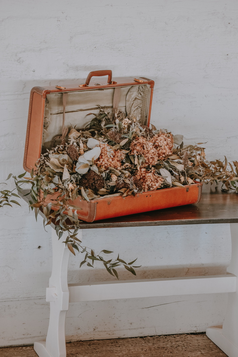 wedding flowers, white color, flowers, wood - material, wedding, upen suitcase, celebration, indoors, container, still life, healthy eating, box - container