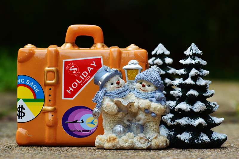 figure, advent, winter holiday, bears, snow man, christmas, snow, figurines, christmas holidays, beside, ceramic, pine, 4K, celebration, art and craft