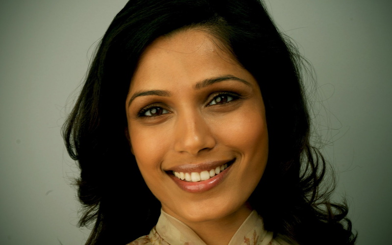 happiness, excitement, adult, one person, beautiful woman, cheerful, close-up, studio shot, headshot, smiling, positive emotion, human face, beauty, looking at camera