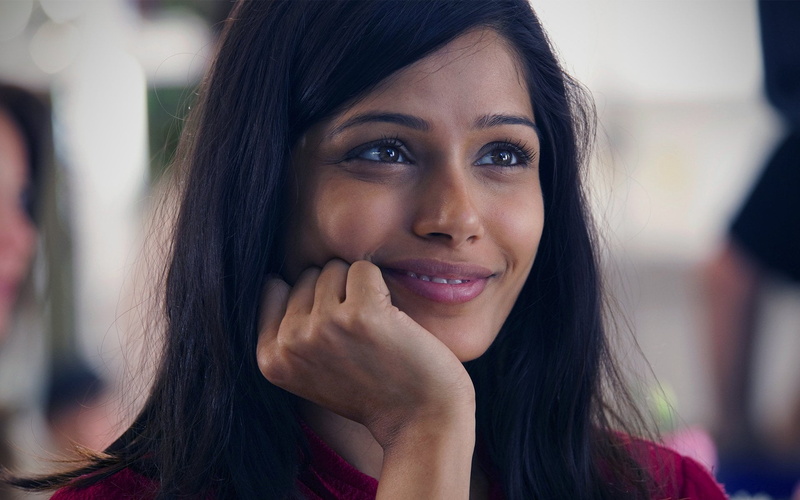 teenager, women, black hair, hair, emotion, beauty, portrait, adult, Freida Pinto, looking at camera, headshot, hairstyle, lifestyles, smiling, one person