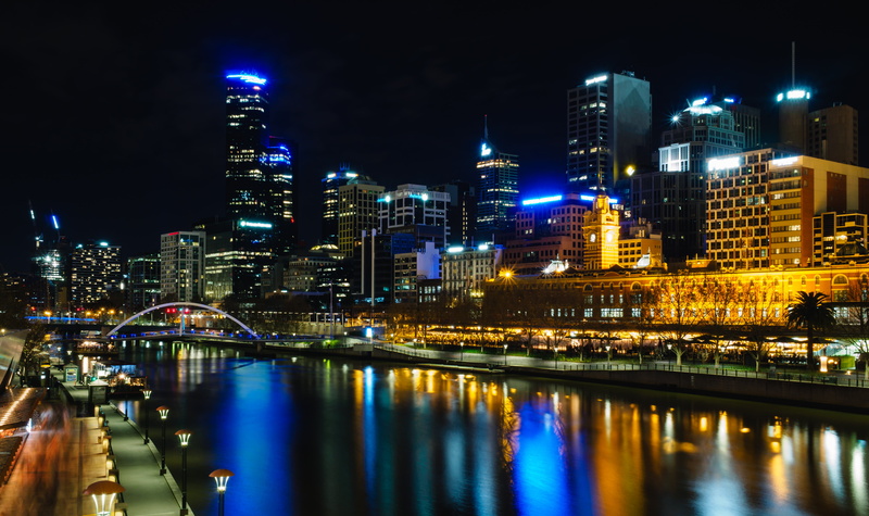 modern, 10 euros, illuminated, downtown, bridge - man made structure, 4K, tall - high, river, travel destinations, skyscrapers, waterfront, reflection