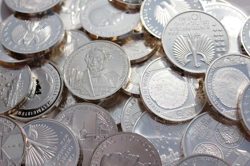 10 euro, abundance, excess, business, backgrounds, plant, shiny, still life, round, coins, silver colored, high angle view, studio shot, no people, luxury