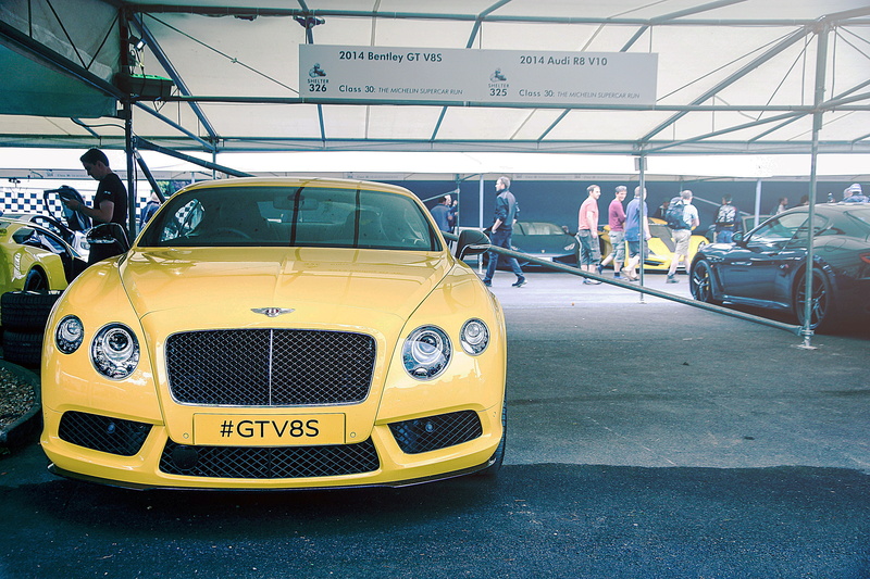 drive, land vehicle, motor vehicle, prestige, wealth, adult, waiting, yellow, taxi, city, auto, wealthy, 5K, travel, day, white, tent, transportation
