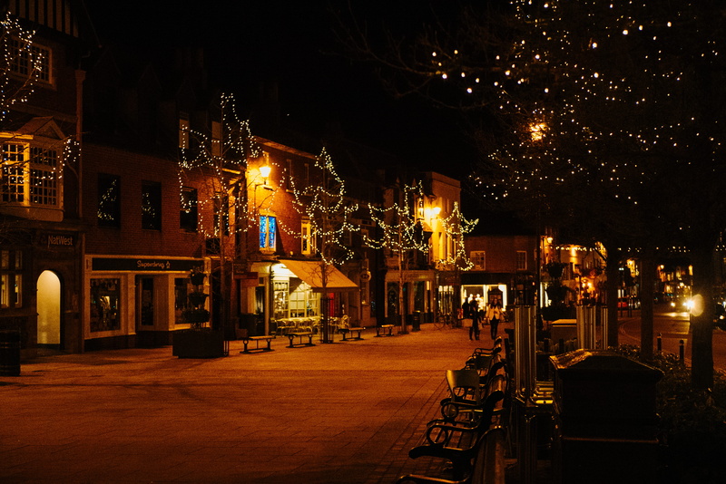 light, cold, outdoors, shop, christmas, lighting equipment, street light, building exterior, nature, illuminated, architecture, 4K, tree, person, direction