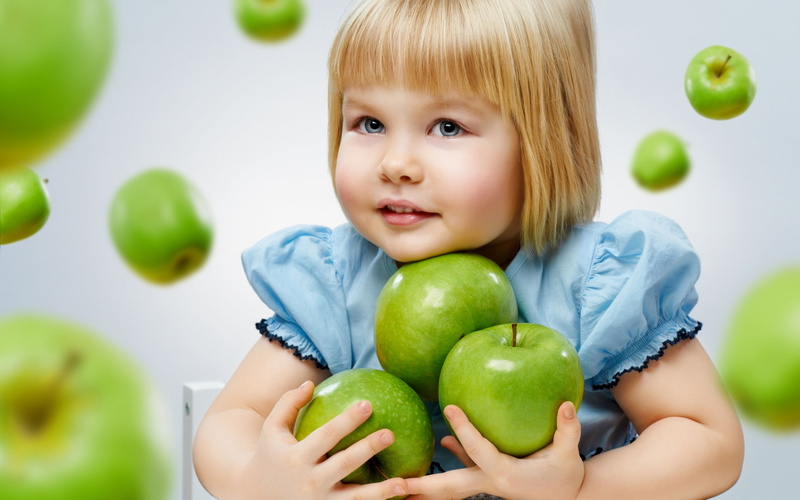 innocence, child, fruit, healthy eating, looking at camera, smiling, offspring, happiness, healthy lifestyle, cute, 2K, green, females, portrait, apples