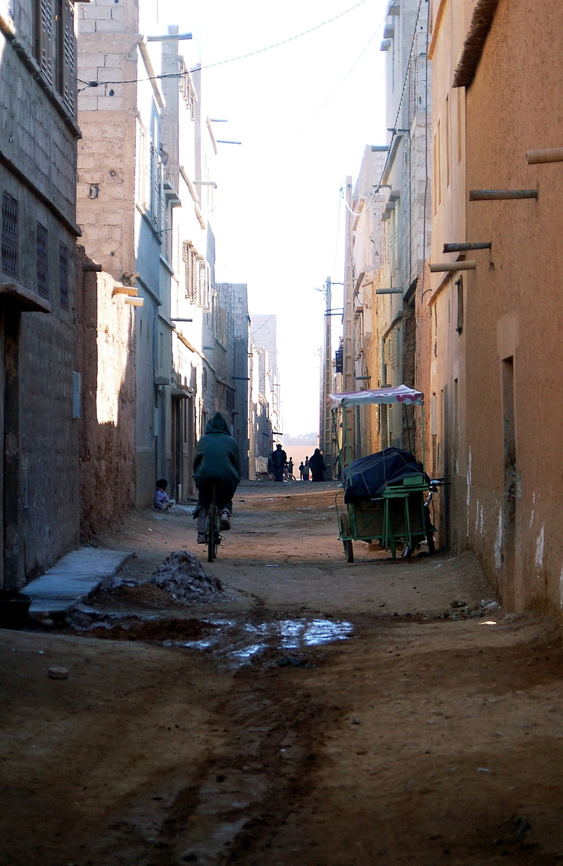 architecture, residential district, old, bicycle, Morocco, 2K, street, the way forward, real people, nature, men, Cyclist, building Exterior, dirt, Africa