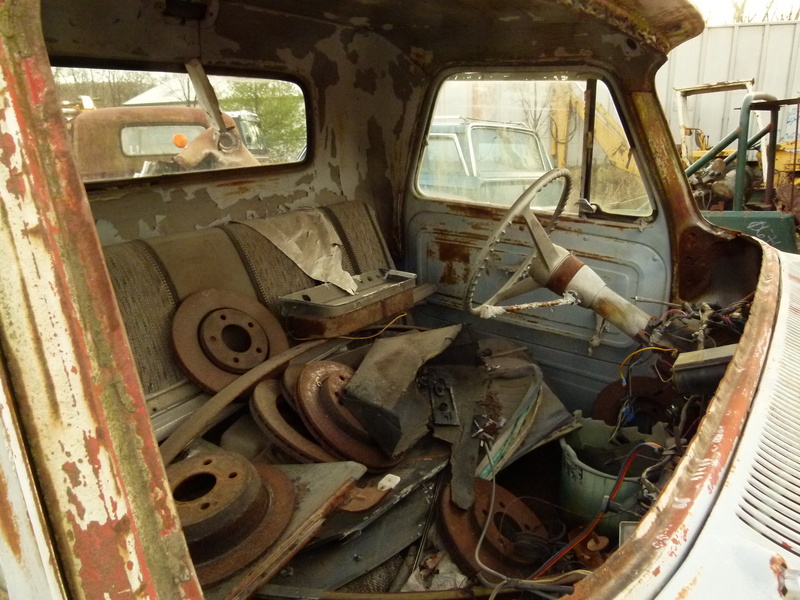metal, damaged, garbage, truck, junkyard, mode of transportation, car, jump, disposal, rough, 4K, aged, outdoors, land vehicle, ruined, run-down, old