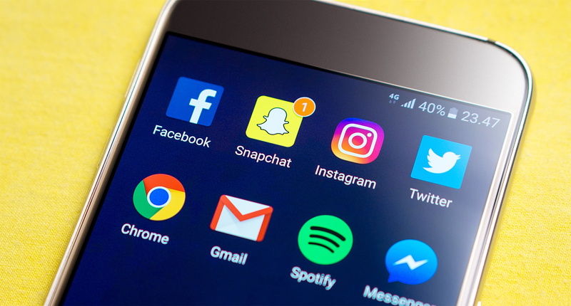 instagram, snap chat, social networking, text, mobile, screen, touch screen, wireless technology, business, yellow, digital tablet, smart phone, pocket