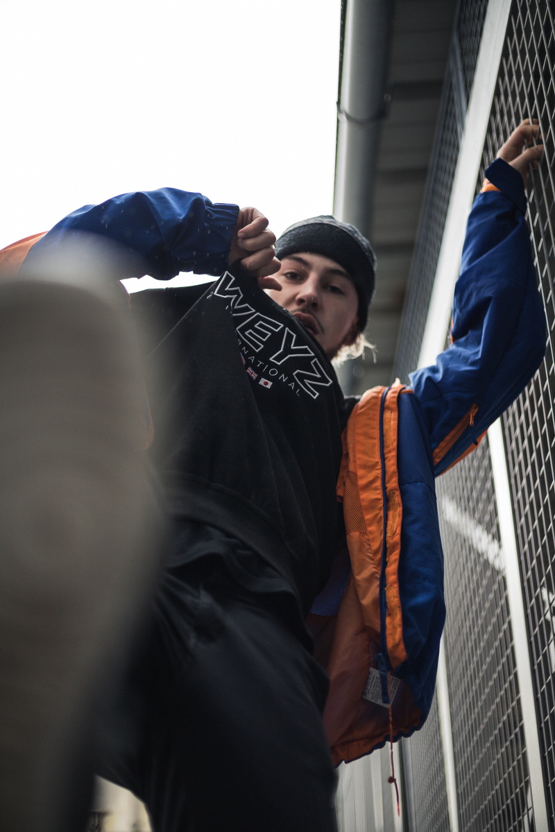 person, man, black, three quarter length, 2waves, warm clothing, instagram, canon 6d mark ii, metal, standing, apparel, 5K, blue, dorianhrst, building exterior