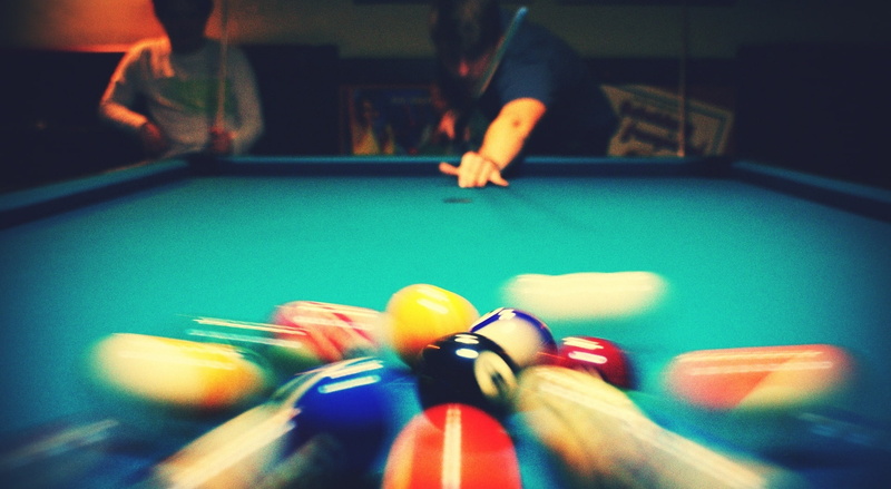 pool - cue sport, pool table, competition, sport, real people, playing, pool ball, leisure games, blurred motion, nightlife, table, 1080P, human hand