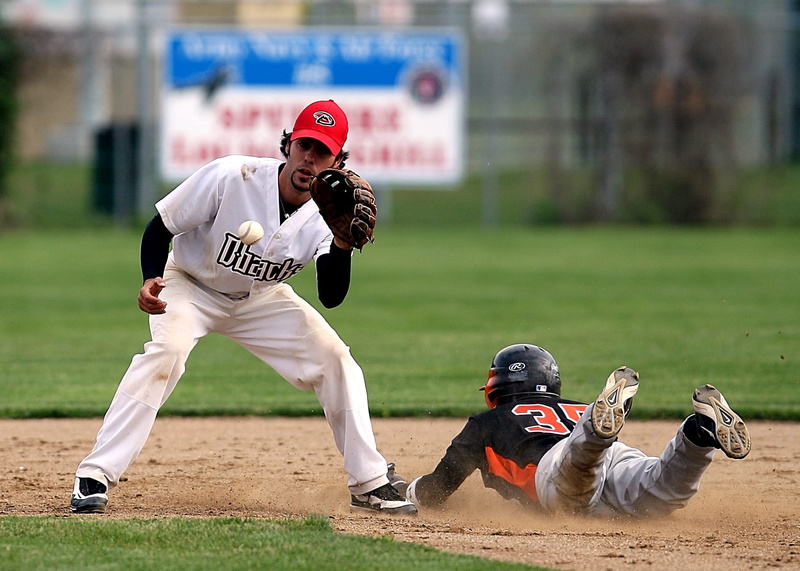 baseball glove, teenager, group of people, sliding, safe, infield, baseball team, men, red, baseball bat, baseball uniform, green, people, 1080P, second base