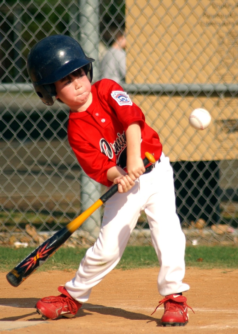 youth, hitter, baseball bat, player, lifestyles, full length, leisure activity, boy, baseball - sport, offspring, 1080P, childhood, cooperation, men, sports activity