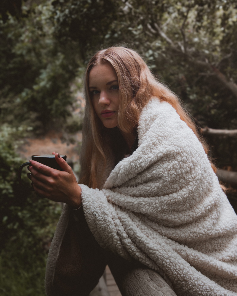 wireless technology, pose, female, person, lifestyles, looking, girl, plants, towel, waist up, young women, beautiful, focus, mobile phone, adult, woods