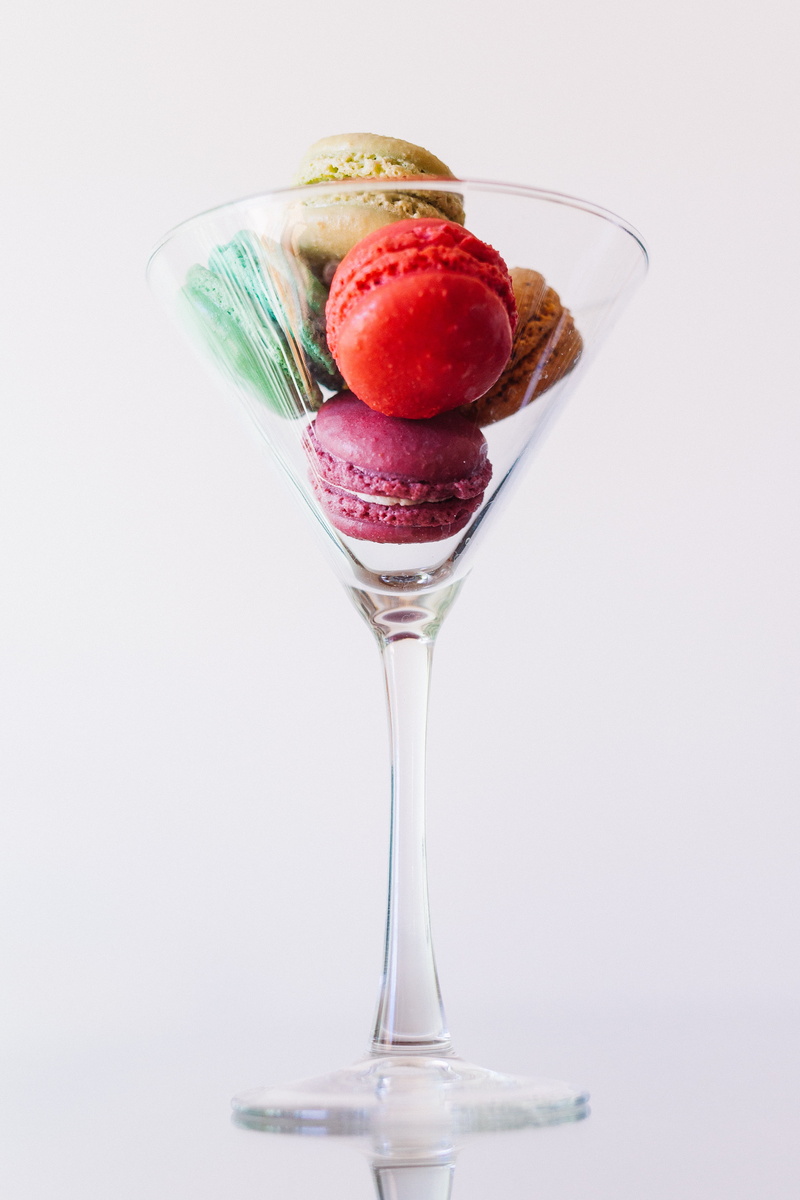 close-up, sweet food, colorful, inside, strawberry, cookies, food, maracons, berry fruit, clear, burger, cocktail, indoors, sweet, snack, close, cookie