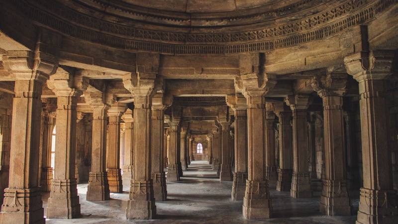 history, architectural column, 5K, no people, ancient civilization, famous, floor, indoors, daylight, ancient, direction, stones, architecture, arcade