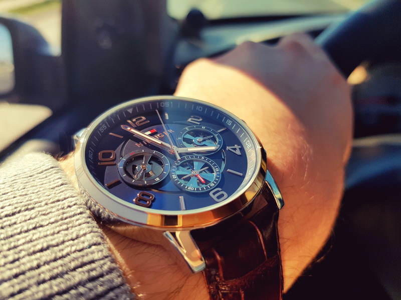 accuracy, close-up, selective focus, career, business, wristwatch, accessory, success, technology, elegant, car, finger, indoors, focus on foreground, one person