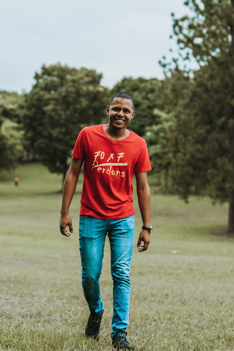 happy, grass field, lifestyles, boy, person, male, teenager, portrait, denim jeans, photo, tree, focus, 5K, real people, guy, outdoors, casual clothing