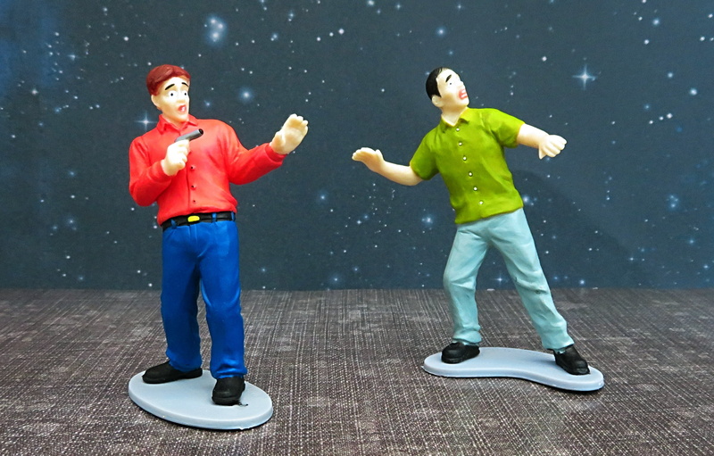 action figure, two people, anger, full length, fright, couple - relationship, stress, terrified, fear, danger, horrified, scared, afraid, emotion, snow