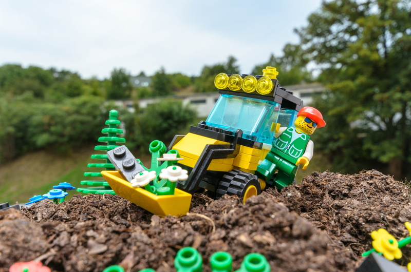 lego, hobby, bricks, green color, excavator, day, workspace, dirt, fun, plastic, toys, shovel, selective focus, backhoe, surface level, no people, 4K
