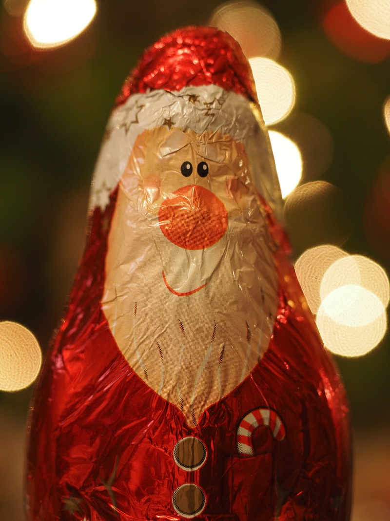christmas decoration, decoration, chocolate santa claus, nicholas, father christmas, indoors, festival, christmas, illuminated, cultures, celebration, event