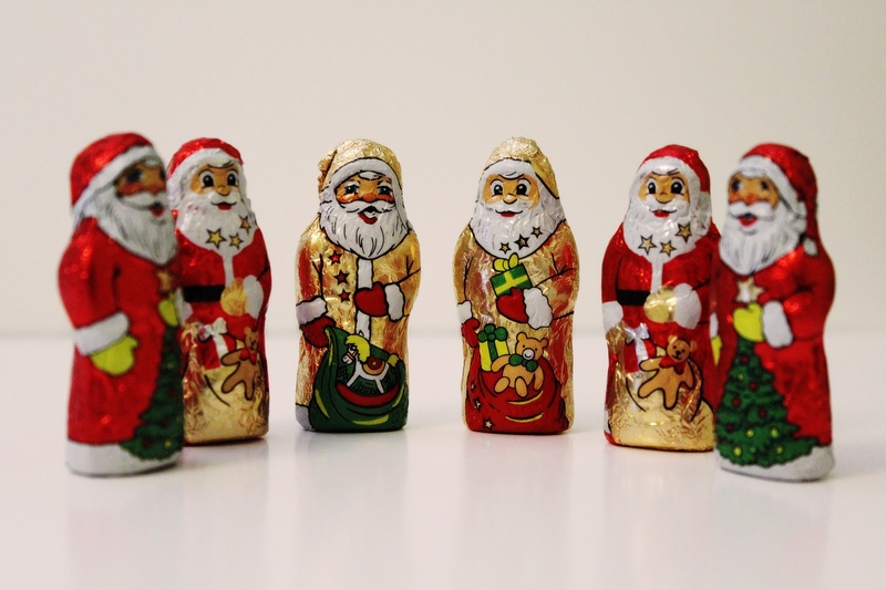 human representation, candy, red, gloss, decoration, in a row, christmas eve, festival, father christmas, nicholas, chocolate, advent, representation, female likeness