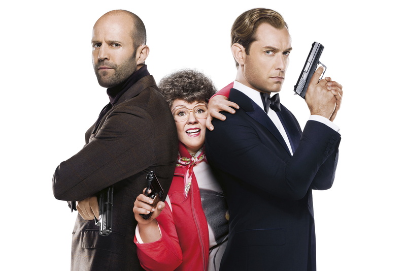 agent, poster, Comedy, Melissa McCarthy, action, Jude Law, weapons, Spy, 2K, white background, Jason Statham, gun