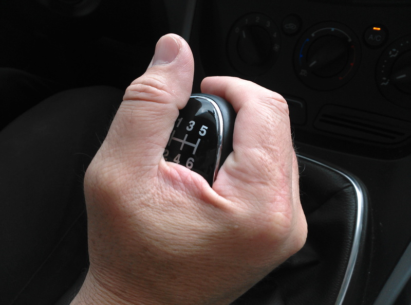 4K, finger, human finger, car interior, indoors, motor vehicle, road, black color, gearbox, human body part, technology, body part, number, human hand