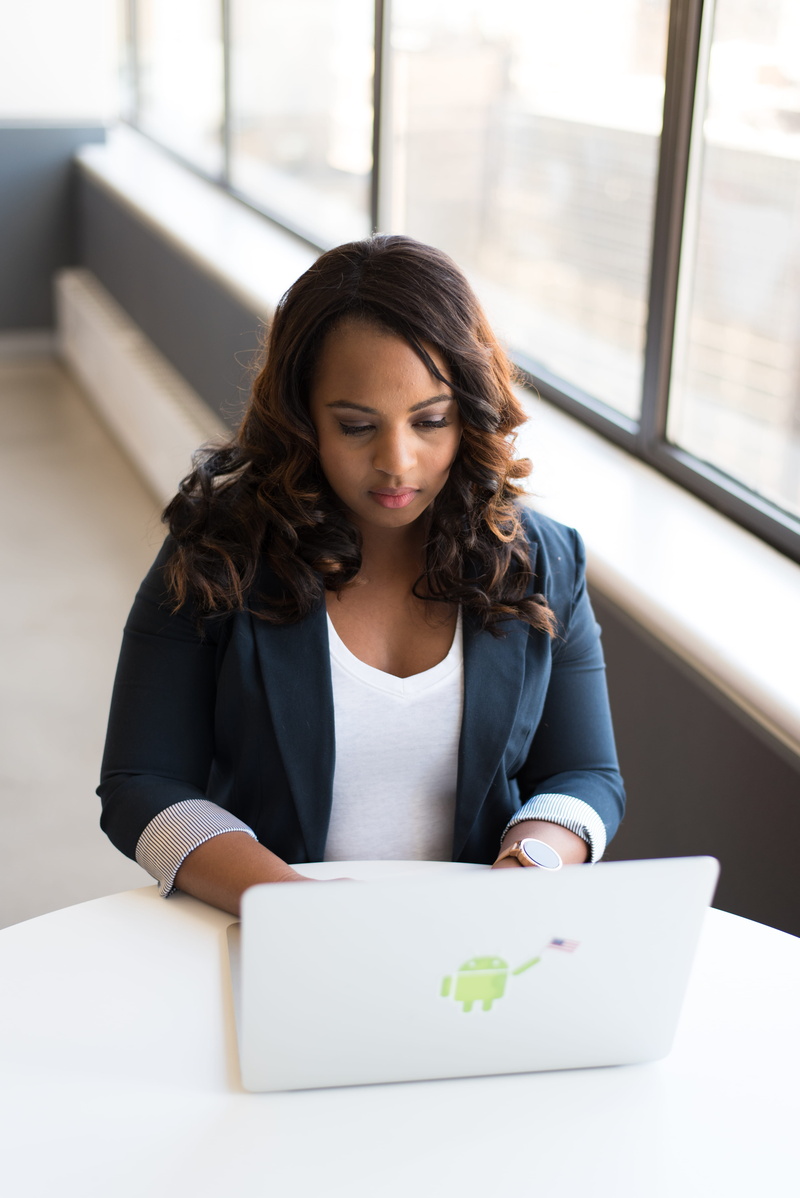 hairstyle, workspace, electronics, shift, formal, young women, blue, woman, remote work, connection, facial expression, person, table, using laptop, business