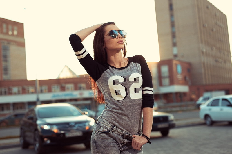 young adult, portrait, women, pants, hairstyle, car, standing, built structure, jeans, lifestyles, front view, Xenia Star, city, casual clothing, hands on head