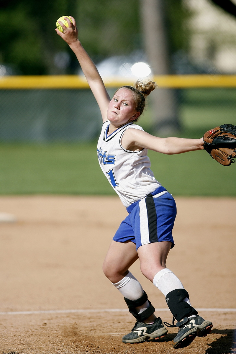 sport, white, play, enjoyment, sports equipment, offspring, boys, motion, one person, glove, ball, youth, sand, person, 2K, field, competition, fun, woman