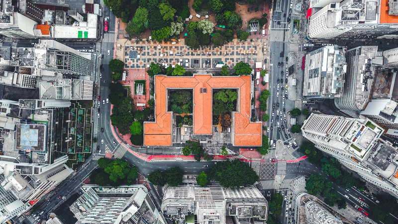 high angle view, mode of transportation, human, transportation, housing, scenery, buildings, campus, residential district, no people, city, day, intersection