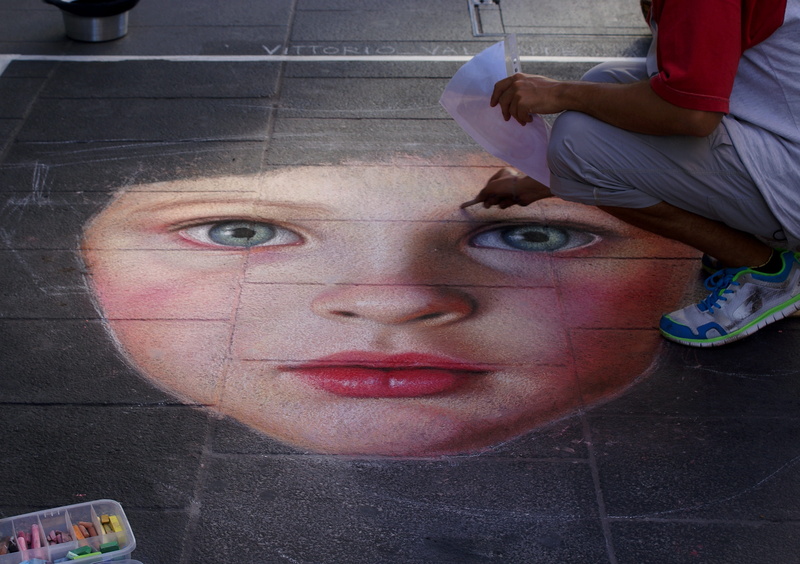men, drawing, murals, face, colors, graffiti, street performer, italy, day, chalk, sidewalk, artistic, road, street art, historical centre, ephemeral, human face
