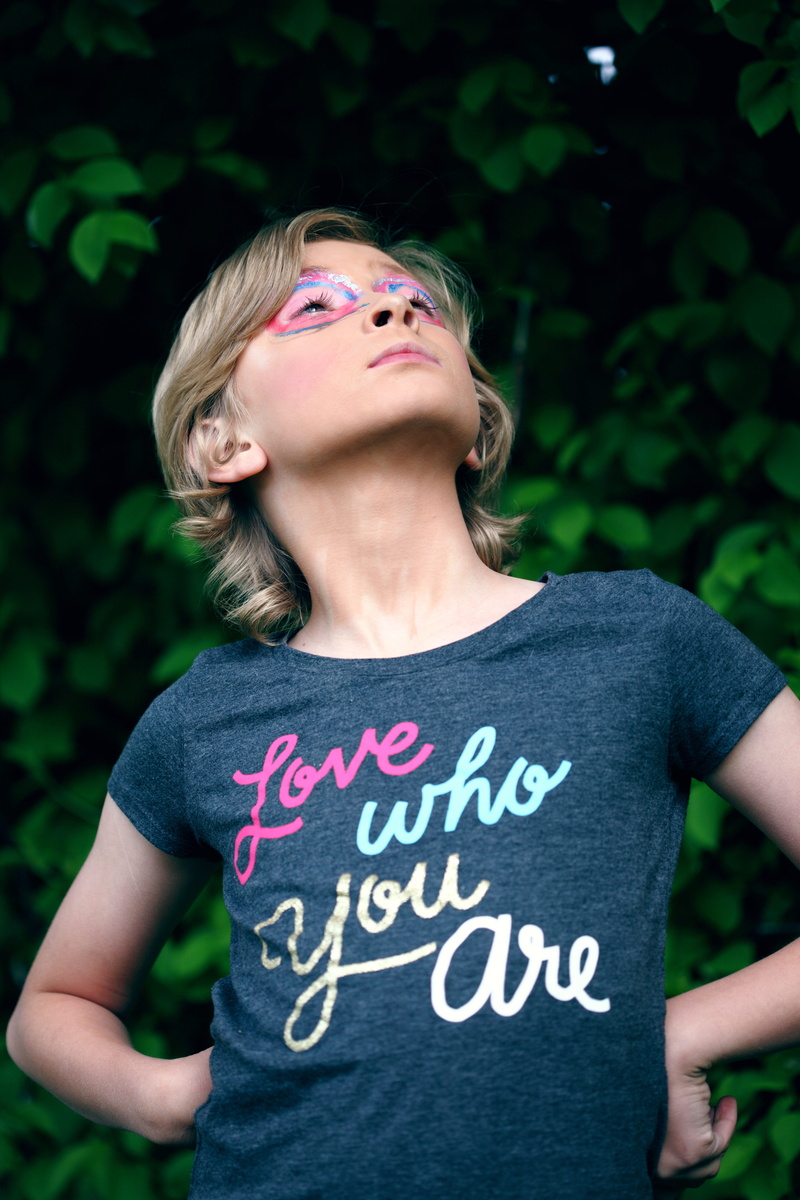 clothing, communication, strong, human, western script, accessories, casual clothing, warrior, person, support, sunglasses, 5K, ally, beautiful woman