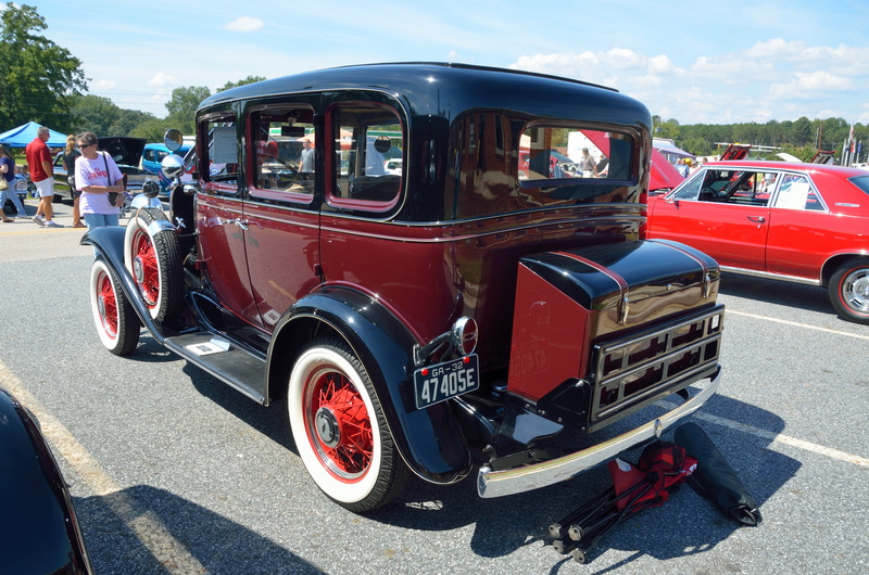 collector, automotive, sunlight, retro, travel, car, hood, exhibition, metal, public show, vehicle, old, drive, city, engine, transport, nature, land vehicle