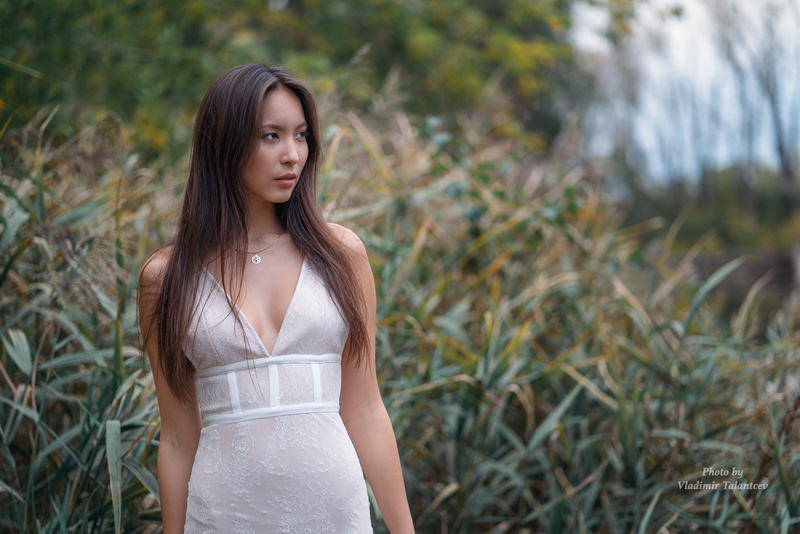 brunette, 2K, women outdoors, outdoors, dress, necklace, cleavage, brown eyes, portrait, depth of field, looking away, Vladimir Talantcev, women, model