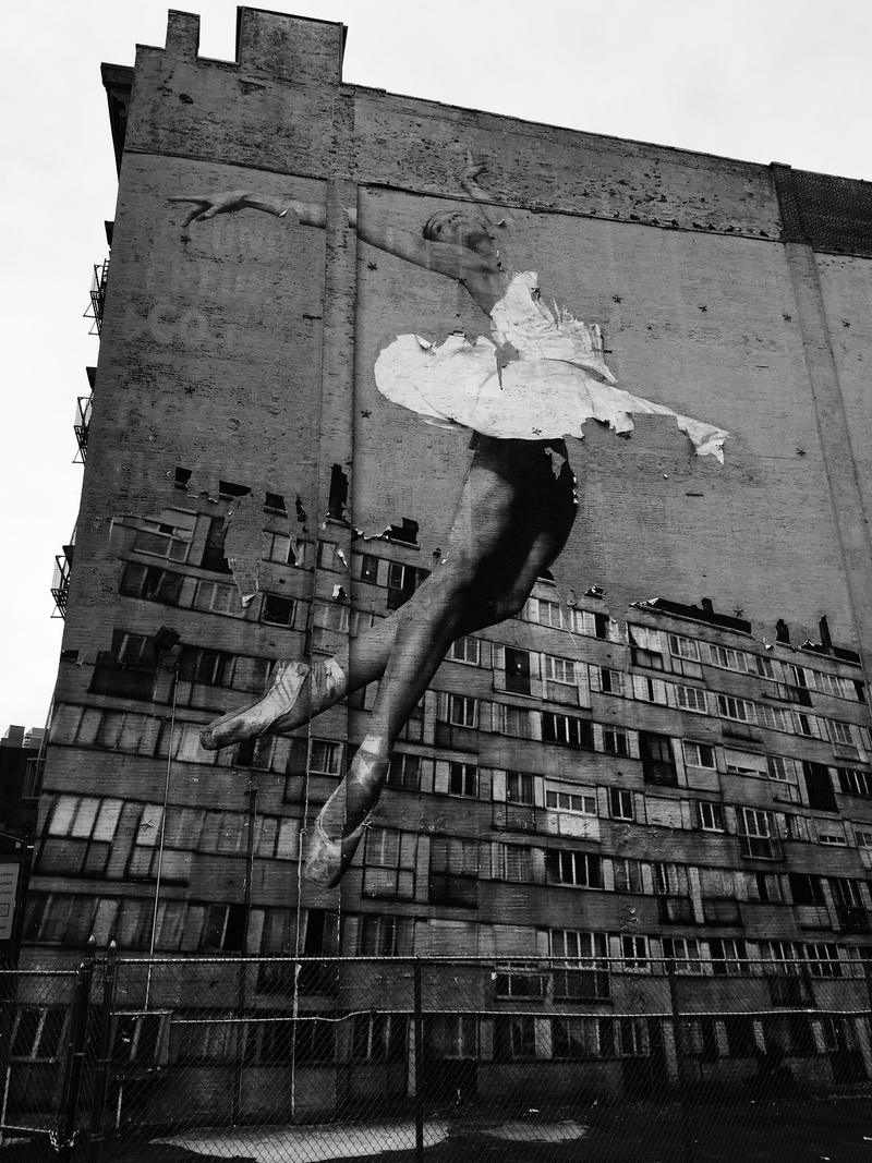 day, large, building exterior, wall - building feature, representation, art, street art, painted, the past, history, sky, new york, full length, outdoors