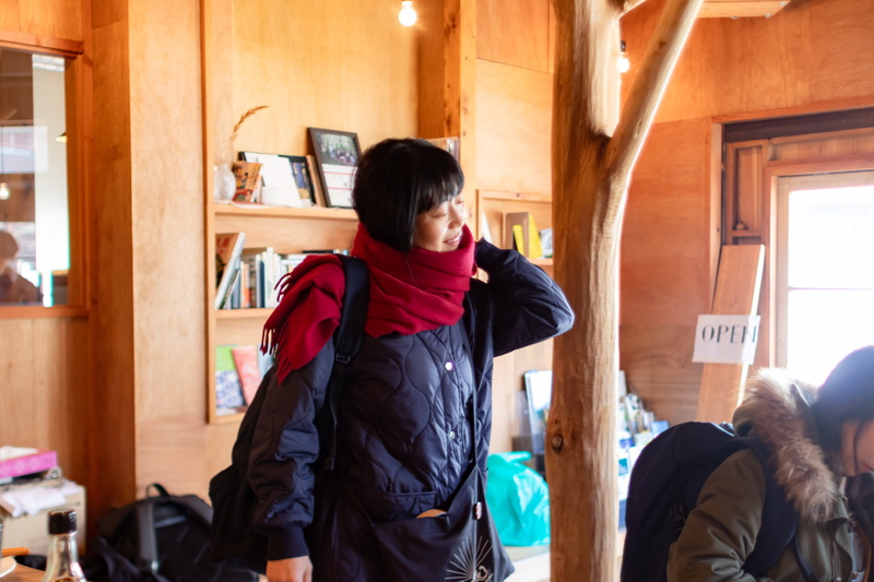 plywood, occupation, osaka, person, people, casual clothing, men, apparel, acter, indoors, lifestyles, japan, hairstyle, furniture, jacket, waist up, wood