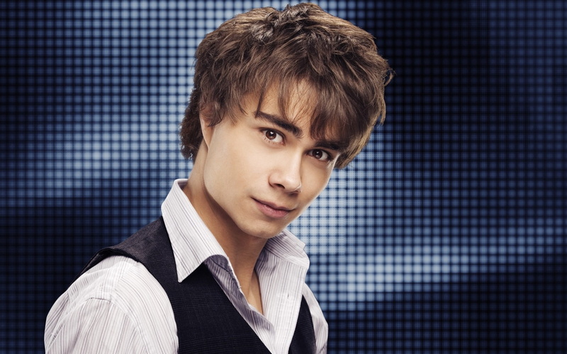 bangs, brown hair, background, looking, front view, casual clothing, males, top, fashion Model, young men, people, smiling, beautiful, s, alexander rybak