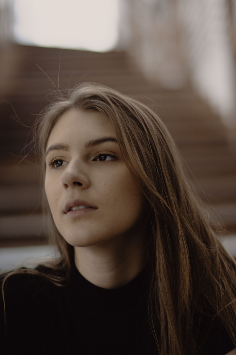 brunette, face, young women, dimples, looking away, 5K, focus on foreground, one person, hair, stills, people, girl, looking at camera, woman, motion