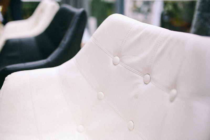 outdoors, nature, drop, warm clothing, 5K, white color, dress, day, chair, copy space, winter, cold temperature, focus on foreground, midsection, sofa