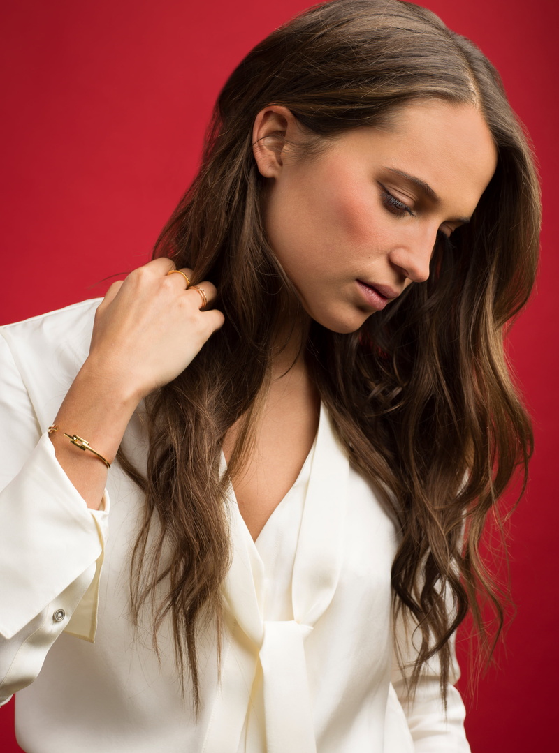 Swedish, red background, long hair, actress, women, 2K, Alicia Vikander, simple background, brunette, looking below