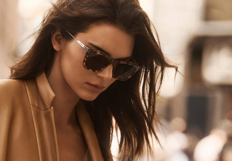 4K, women, brown coat, model, looking below, Kendall Jenner, dark hair, glasses